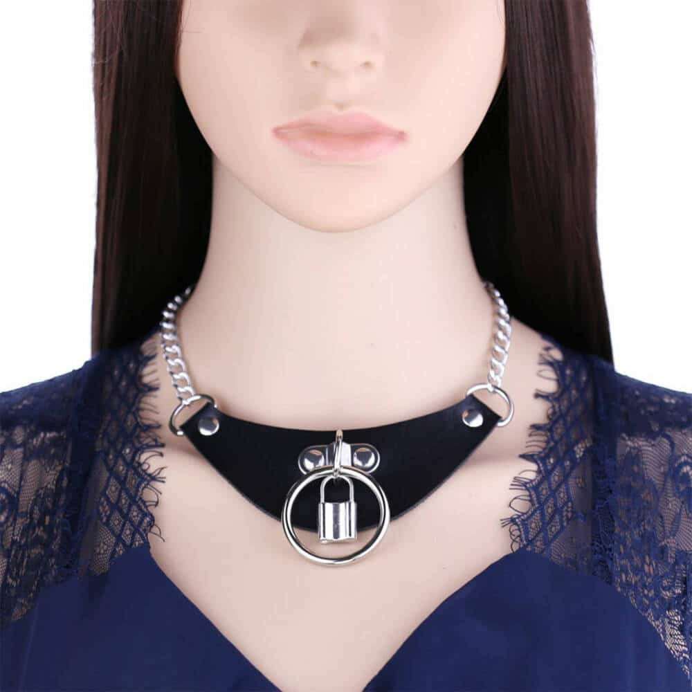 Moonattic Choker Keeping Distance - Image 2