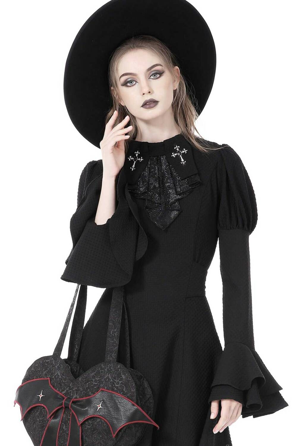 Dark in Love bag Vampire Heart - Image 4