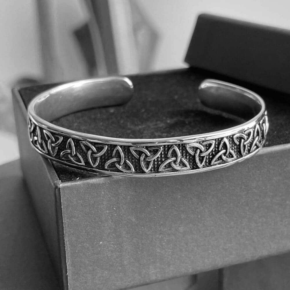 Moonattic Infinity bangle