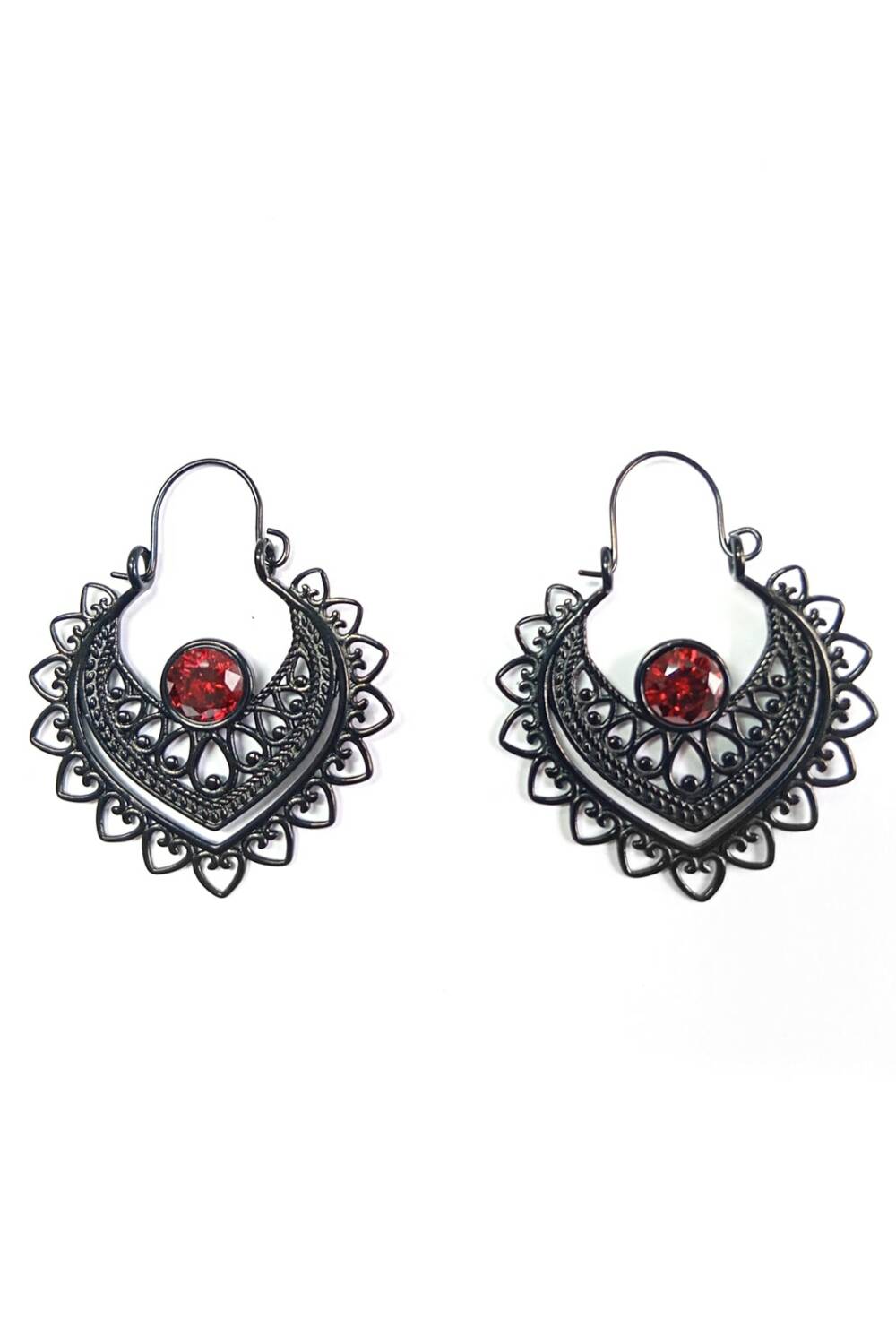 White Dragon earrings Poise