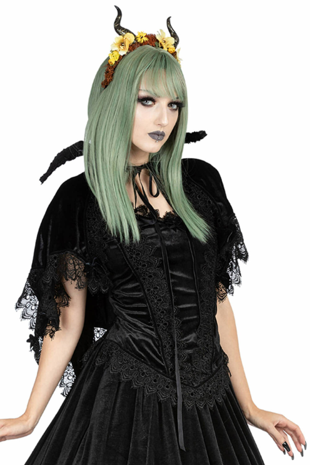 Sinister Cape Lady Vampire - Image 2