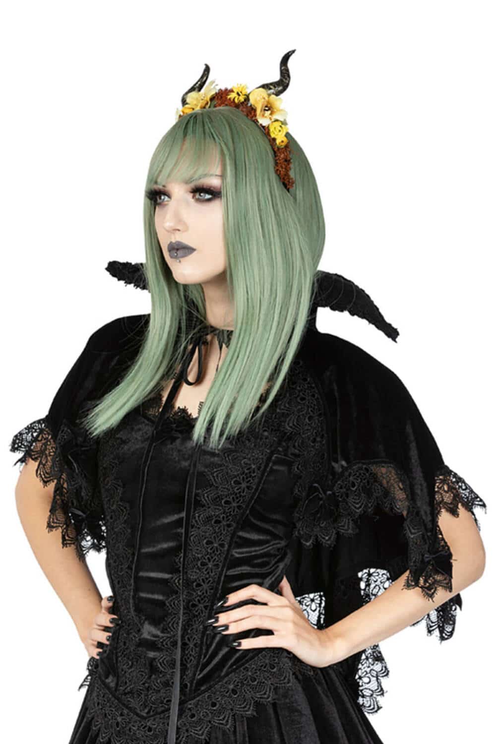 Sinister Cape Lady Vampire - Image 3