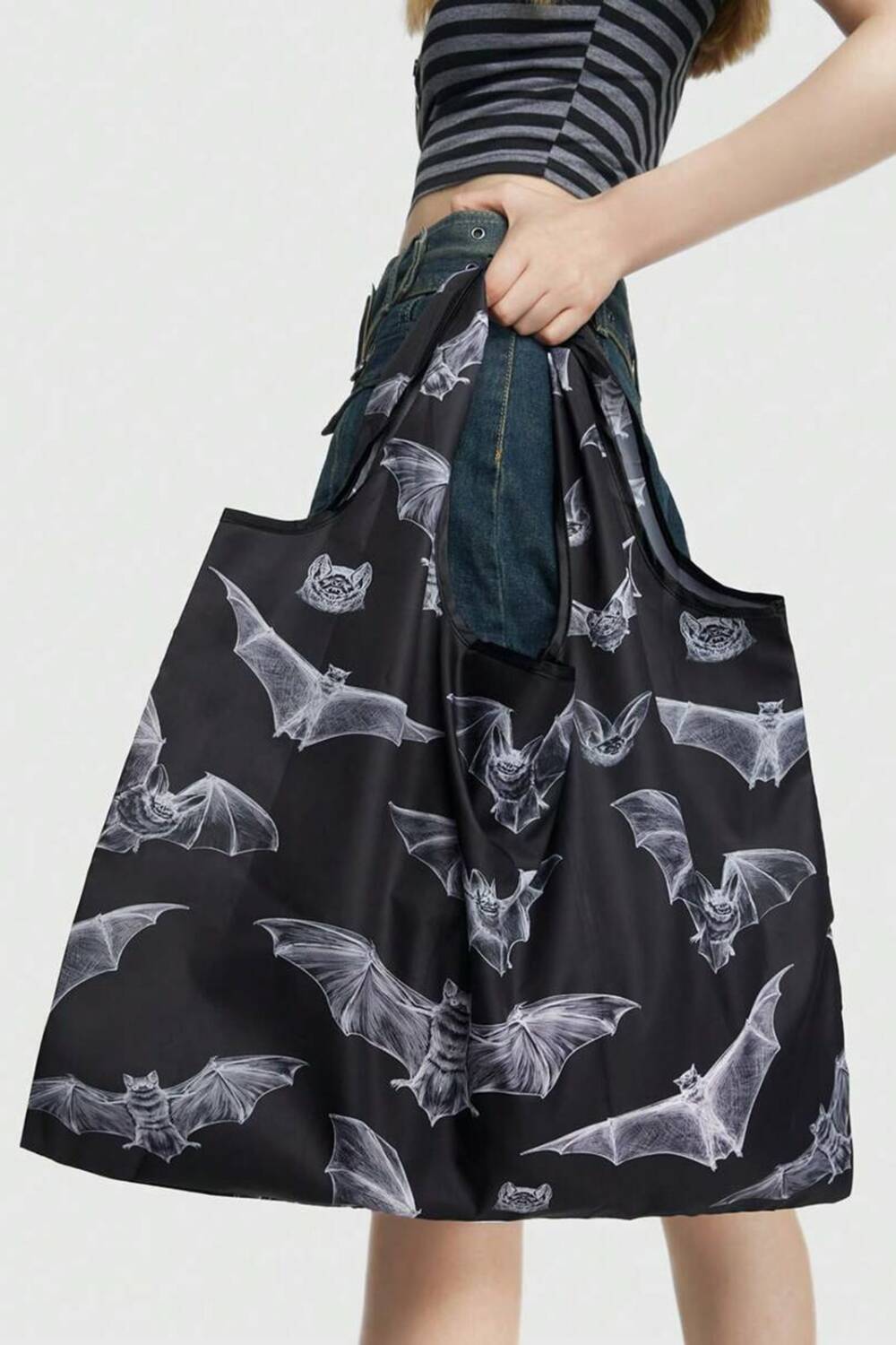 Romwe shopping bag Bat Attack - Image 2