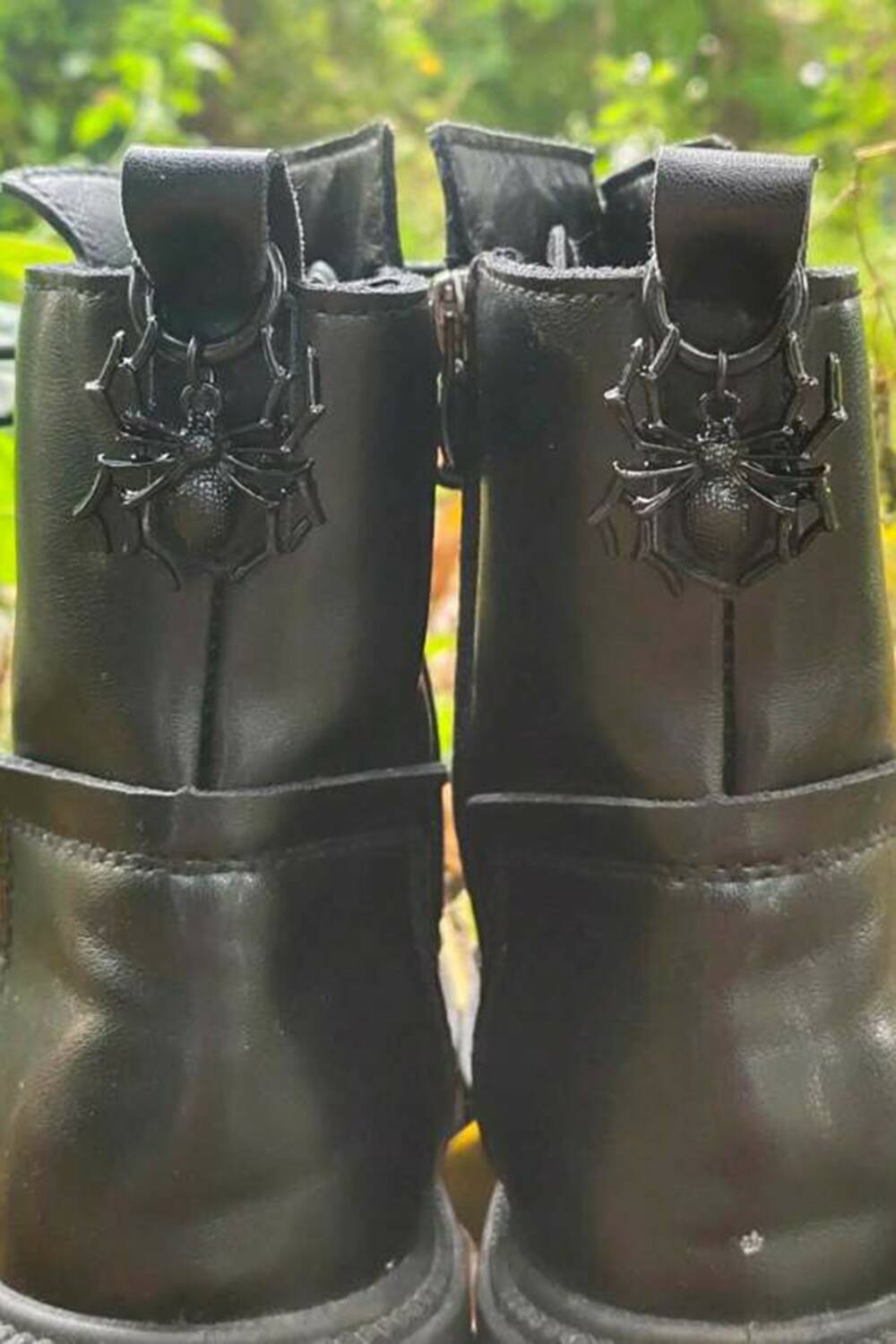 Mad Moonshine shoe tag Black Spider - Image 2