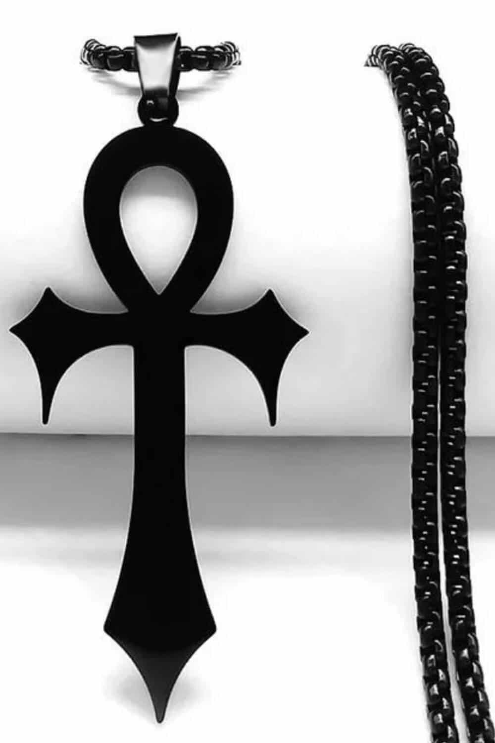 Easure Ankh necklace