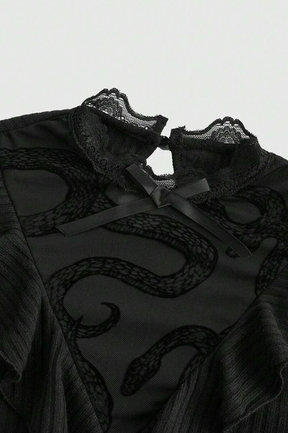 Romwe Longsleeve Lady Snake - Image 3