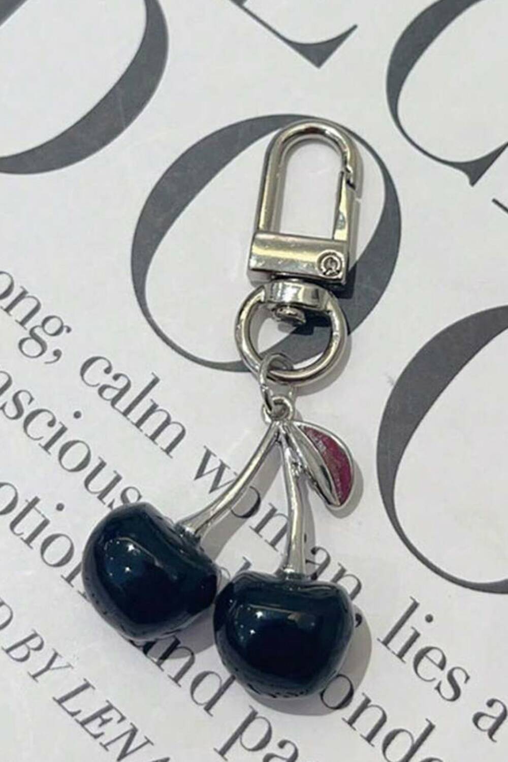 Mad Moonshine Pendant Black Cherry - Image 2