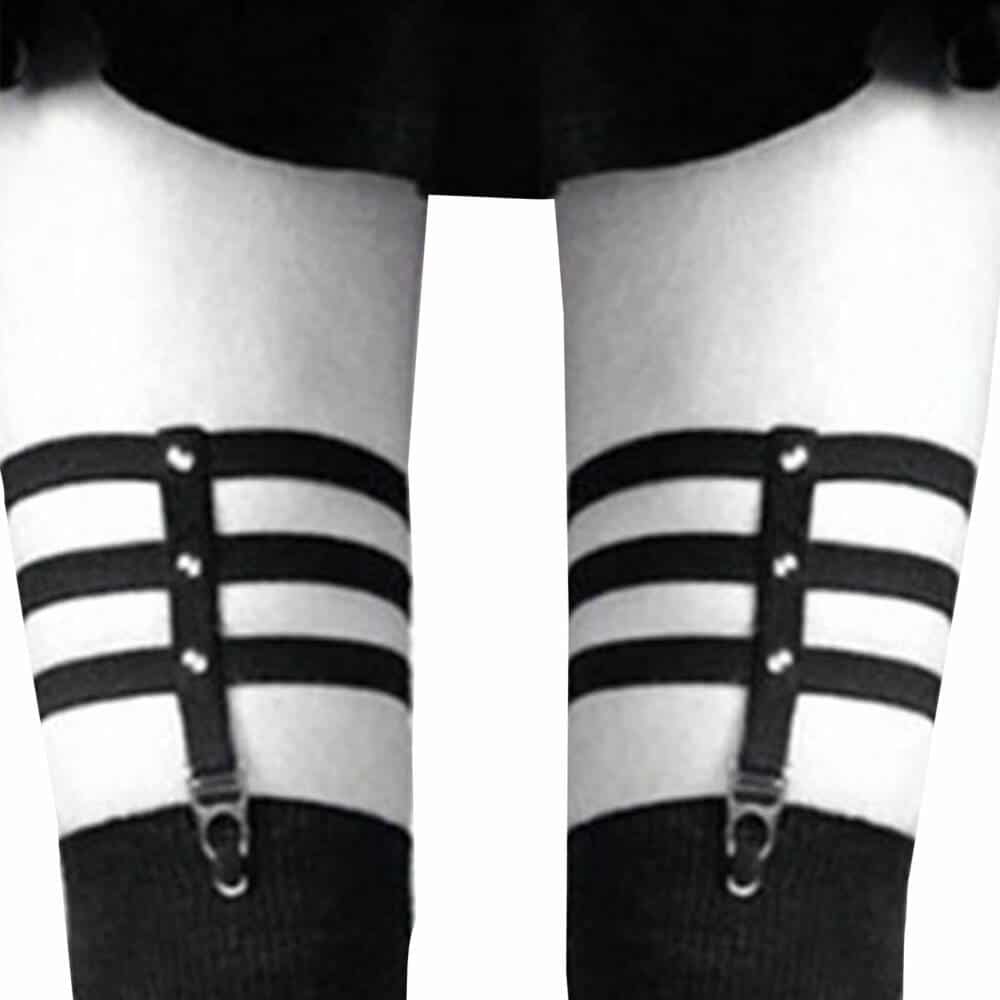Moonattic garter belt Cata