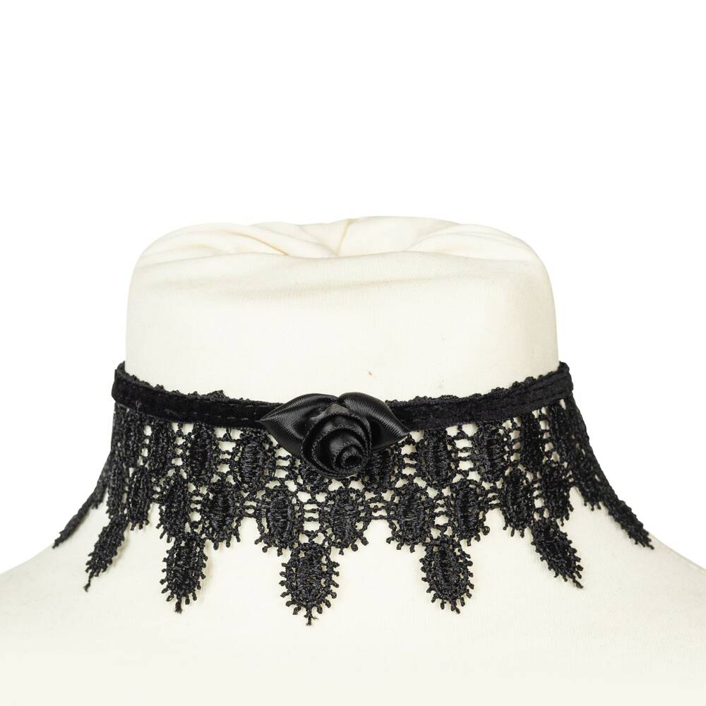 Sinister choker Ialantha