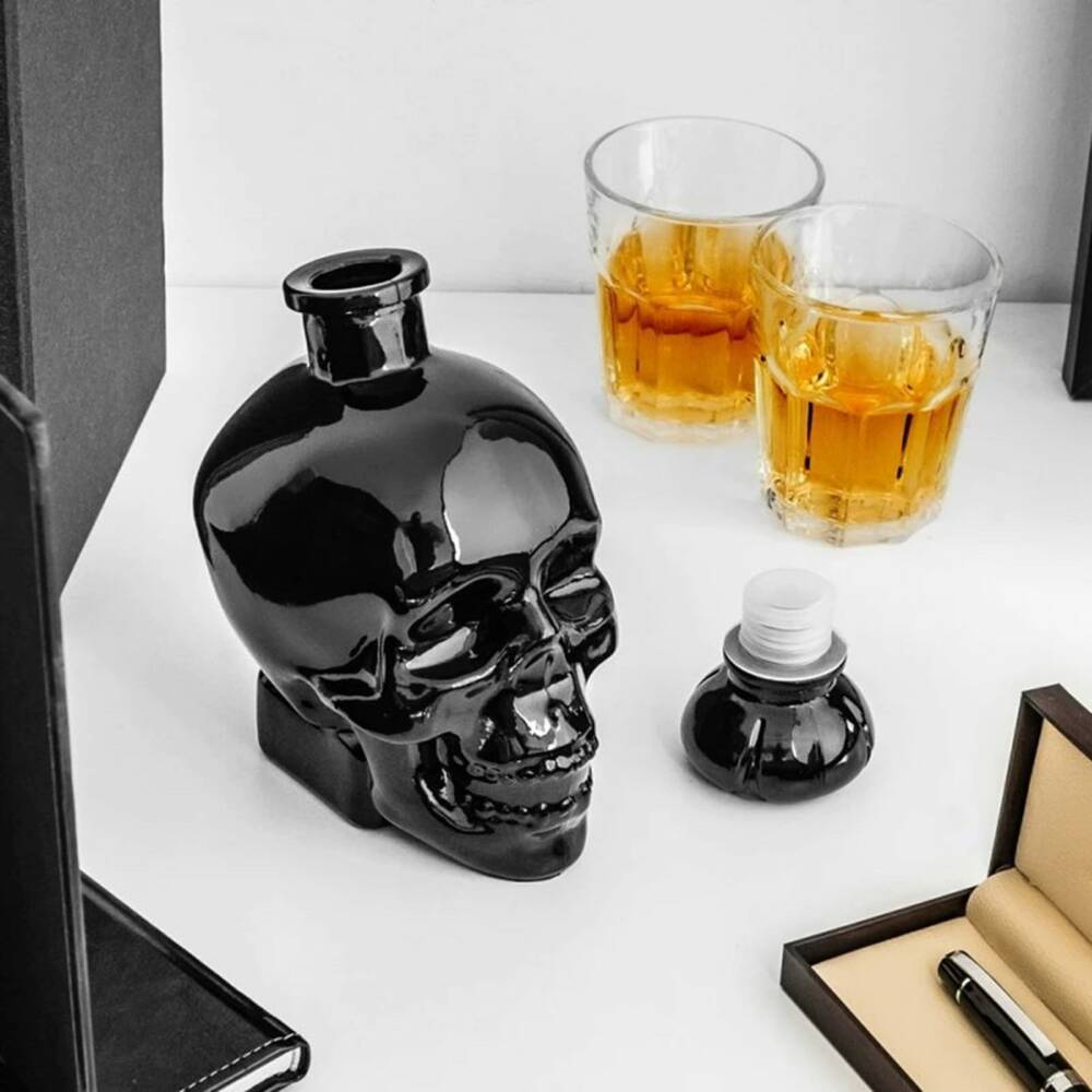 Mad Moonshine carafe Black Skull - Image 2