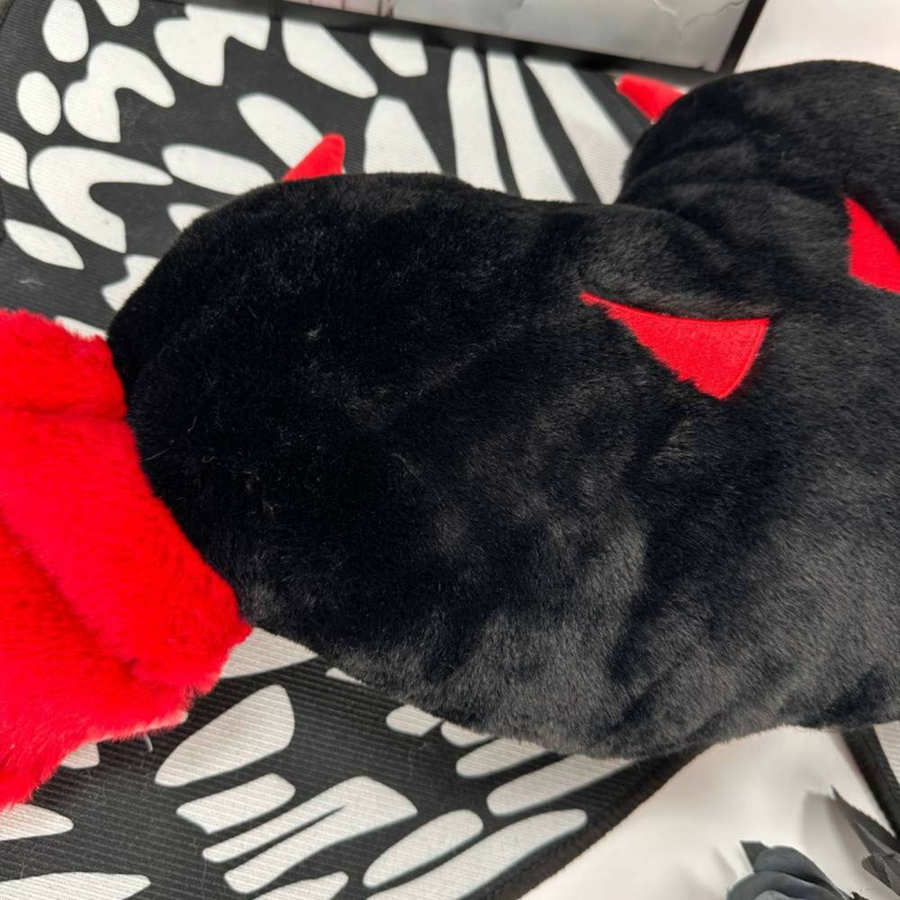 PlushThis cushion Devil Heart - Image 2